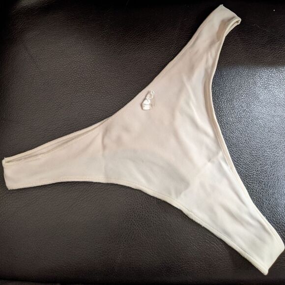 5 for $25! NEW Ladies Nude High Rise Thong Small - Picture 2 of 6